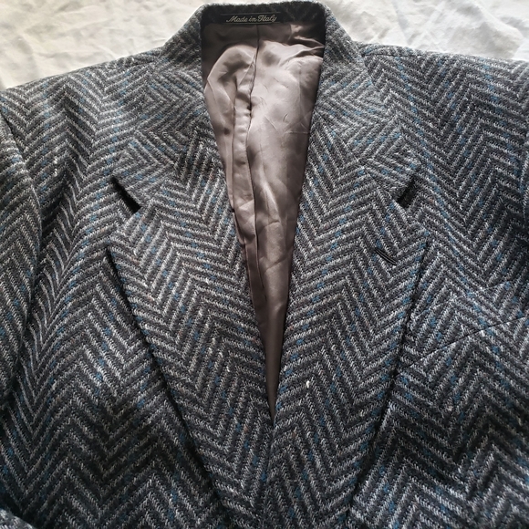 Vintage Ungaro Single Breasted Men's Wool Jacket - Size 43 Reg - Grey Chevron - Picture 2 of 10